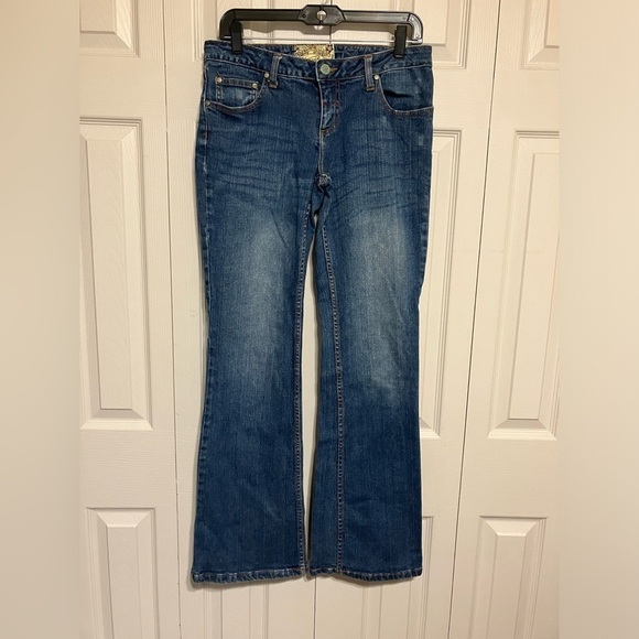 American Rag Jeans Juniors Sz 7 Dark Wash Flare 32”inseam Mid Rise Casual School - Picture 1 of 8